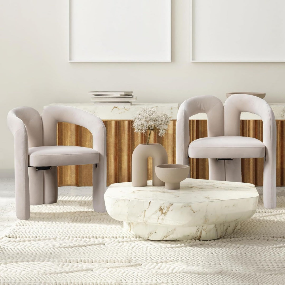 Sitzmoebel mit Samtbezug mit Stoffbezug beige