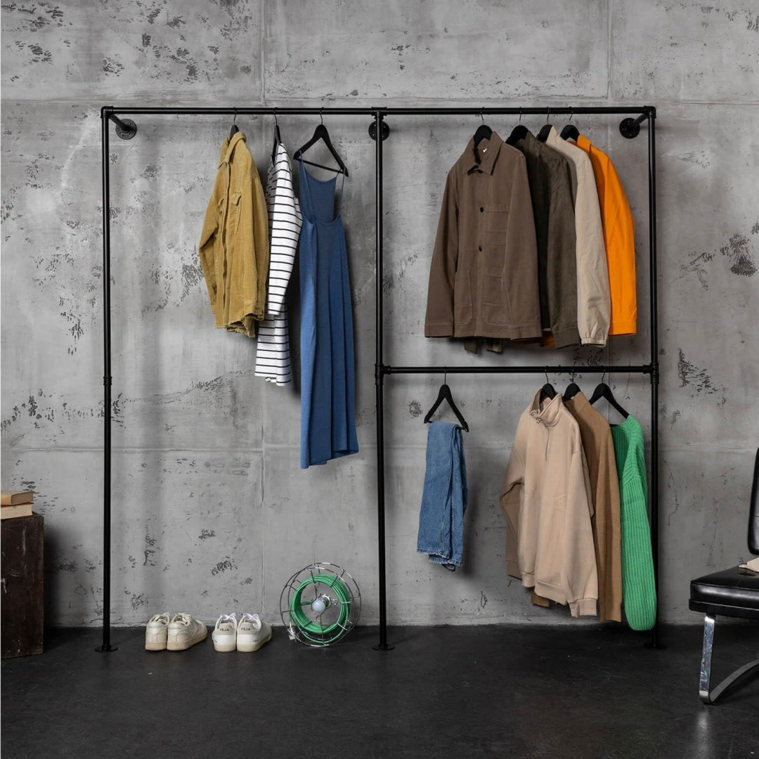 Stauraumschrank mit Stahlgestell im Industrial Stil schwarz